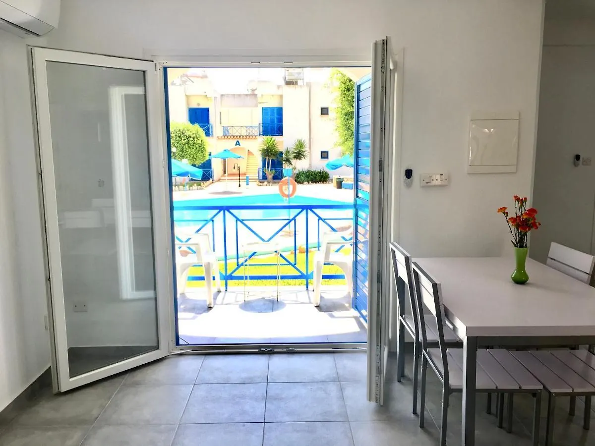 Sea Green Gardens Beach Complex 라르나카 0*,